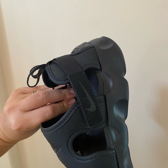 Nike Owaysis Women's Sandals Black Size 8 Back Velcro Strap - Picture 7 of 8